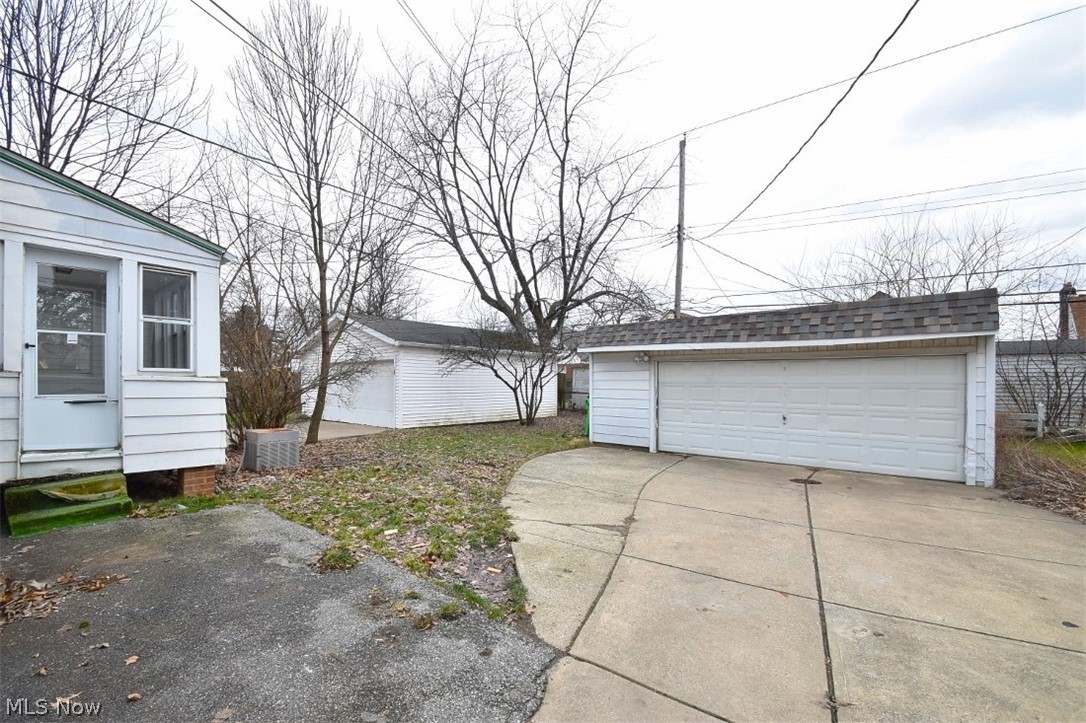 4105 Harwood Road Cleveland, OH 44121 - Photo 33 of 34