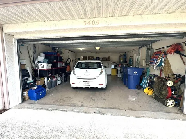 a view of a garage
