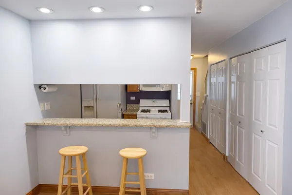 $1,800 | 2624 Prairieview Lane South, Aurora, IL 60502