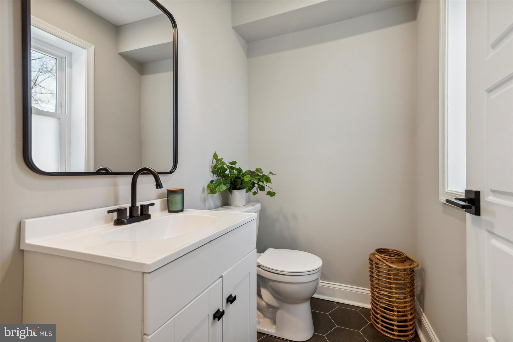 933 Henry Avenue Wayne, PA 19087 - Photo 19 of 47