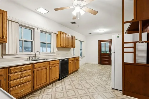 $193,000 | 15733 River Road, Hahnville, LA 70057