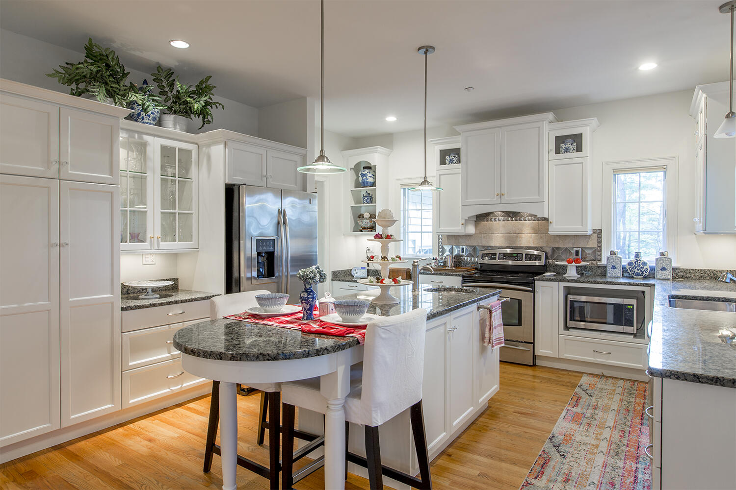 100 Shepard's Cove Road, Unit K2 Kittery, ME 03904 - Photo 20 of 54 Kitchen with granite island