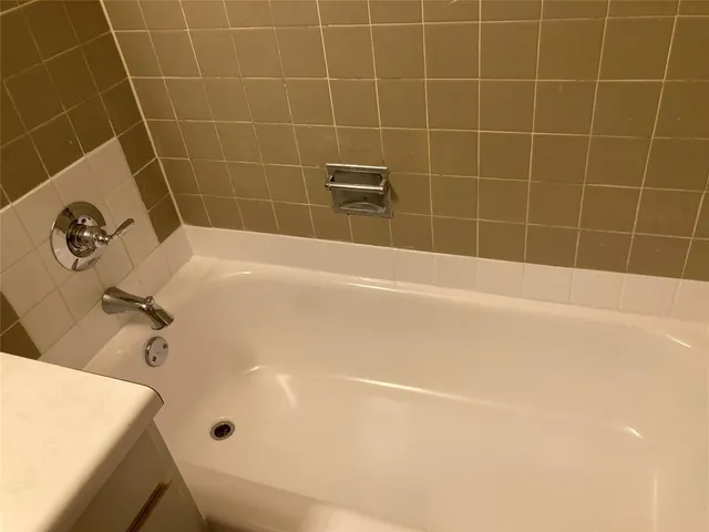 $77,000 | 1820 East Kings Highway, Unit 243, Shreveport, LA 71105