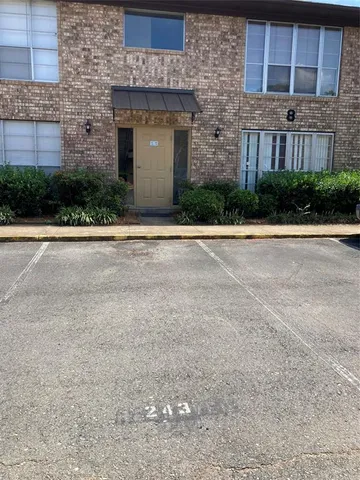 $77,000 | 1820 East Kings Highway, Unit 243, Shreveport, LA 71105