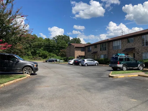 $75,000 | 1820 East Kings Highway, Unit 243, Shreveport, LA 71105