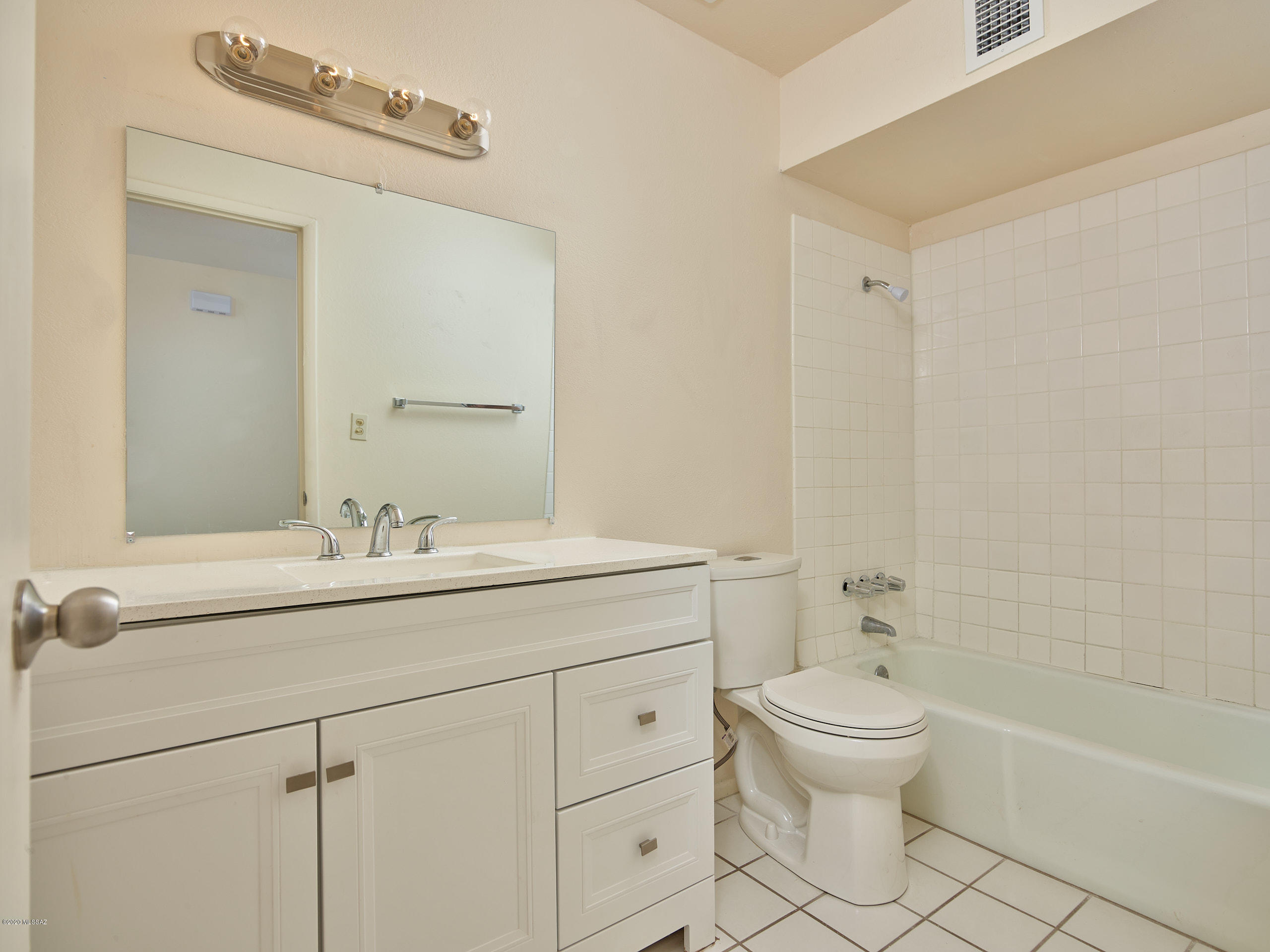 1133 Cala Court Rio Rico, AZ 85648 - Photo 16 of 27