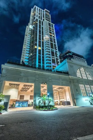 $1,295,000 | 700 West E Street, Unit 2404, San Diego, CA 92101