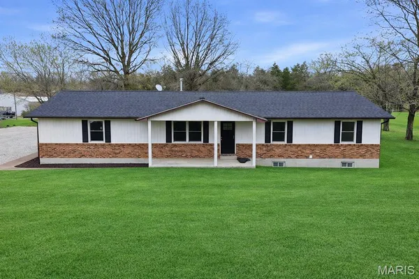 $450,000 | 31857 Cedar Trail Road, Warrenton, MO 63383