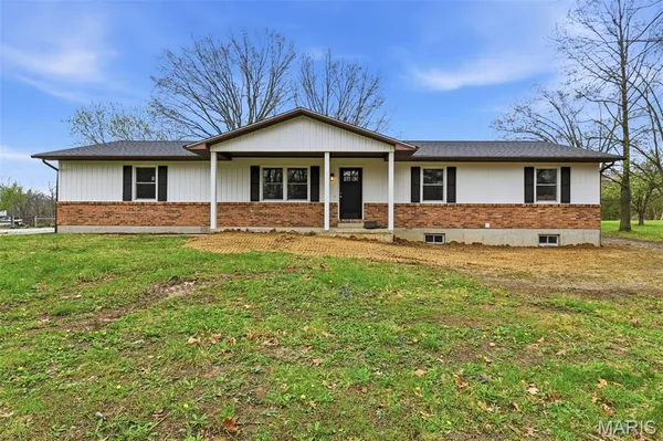 $450,000 | 31857 Cedar Trail Road, Warrenton, MO 63383