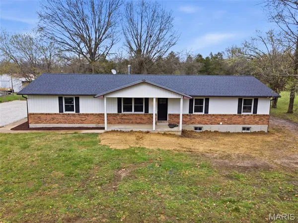 $450,000 | 31857 Cedar Trail Road, Warrenton, MO 63383