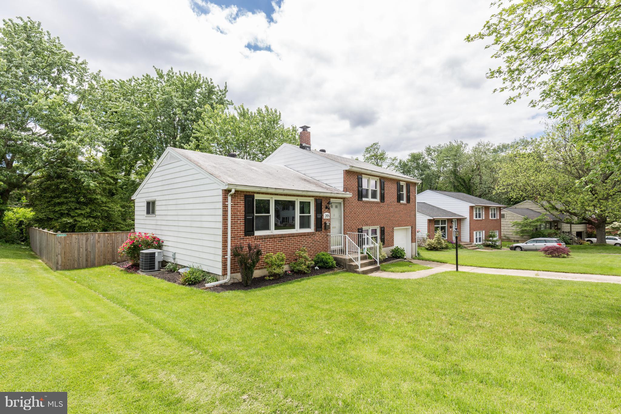 205 Meadowvale Road Lutherville-Timonium, MD 21093 - Photo 23 of 30 Beautifully manicured lawn all around.