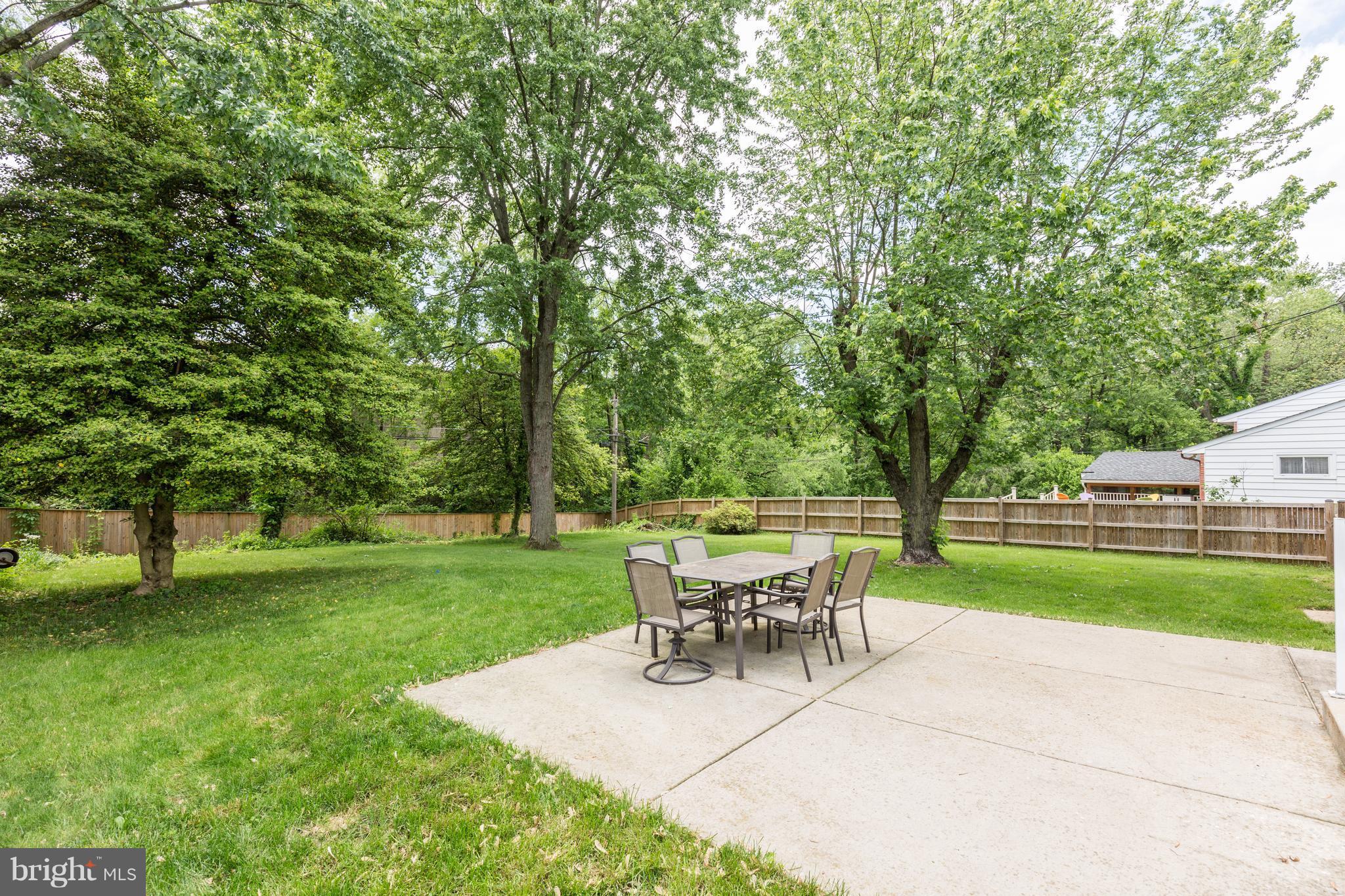 205 Meadowvale Road Lutherville-Timonium, MD 21093 - Photo 25 of 30 A perfect spot for your summer BBQ.