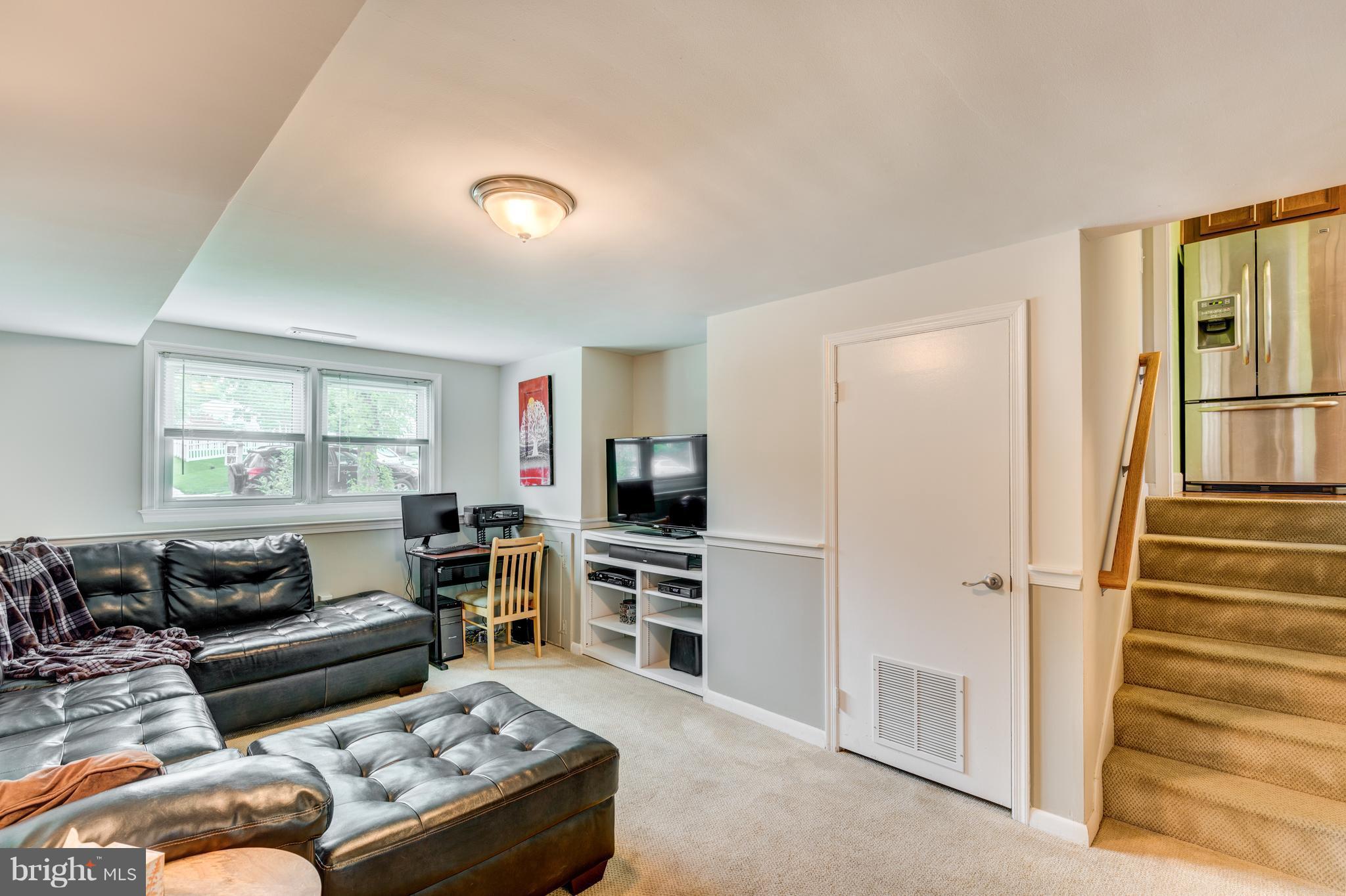 205 Meadowvale Road Lutherville-Timonium, MD 21093 - Photo 5 of 30 Split level living gives you tons of options.