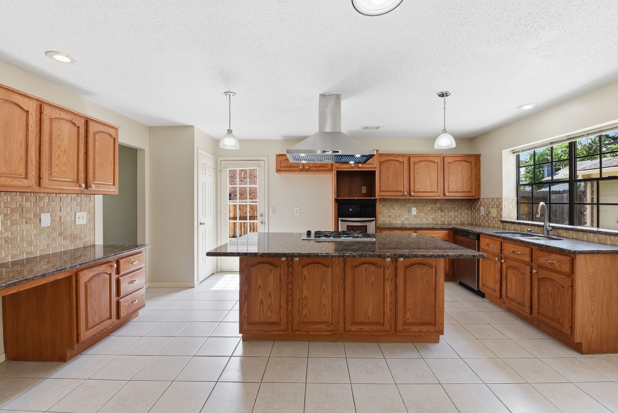 2726 Alderleaf Place Spring, TX 77388 - Photo 15 of 36 Cabinets Galore!