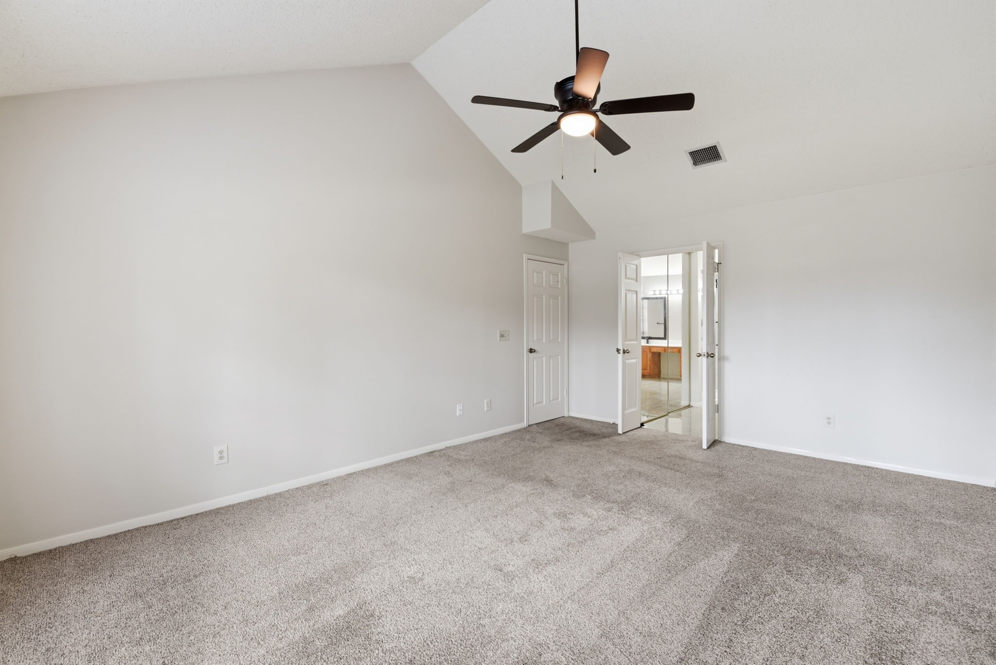 2726 Alderleaf Place Spring, TX 77388 - Photo 19 of 36 High Ceilings is the Primary suite Downstairs