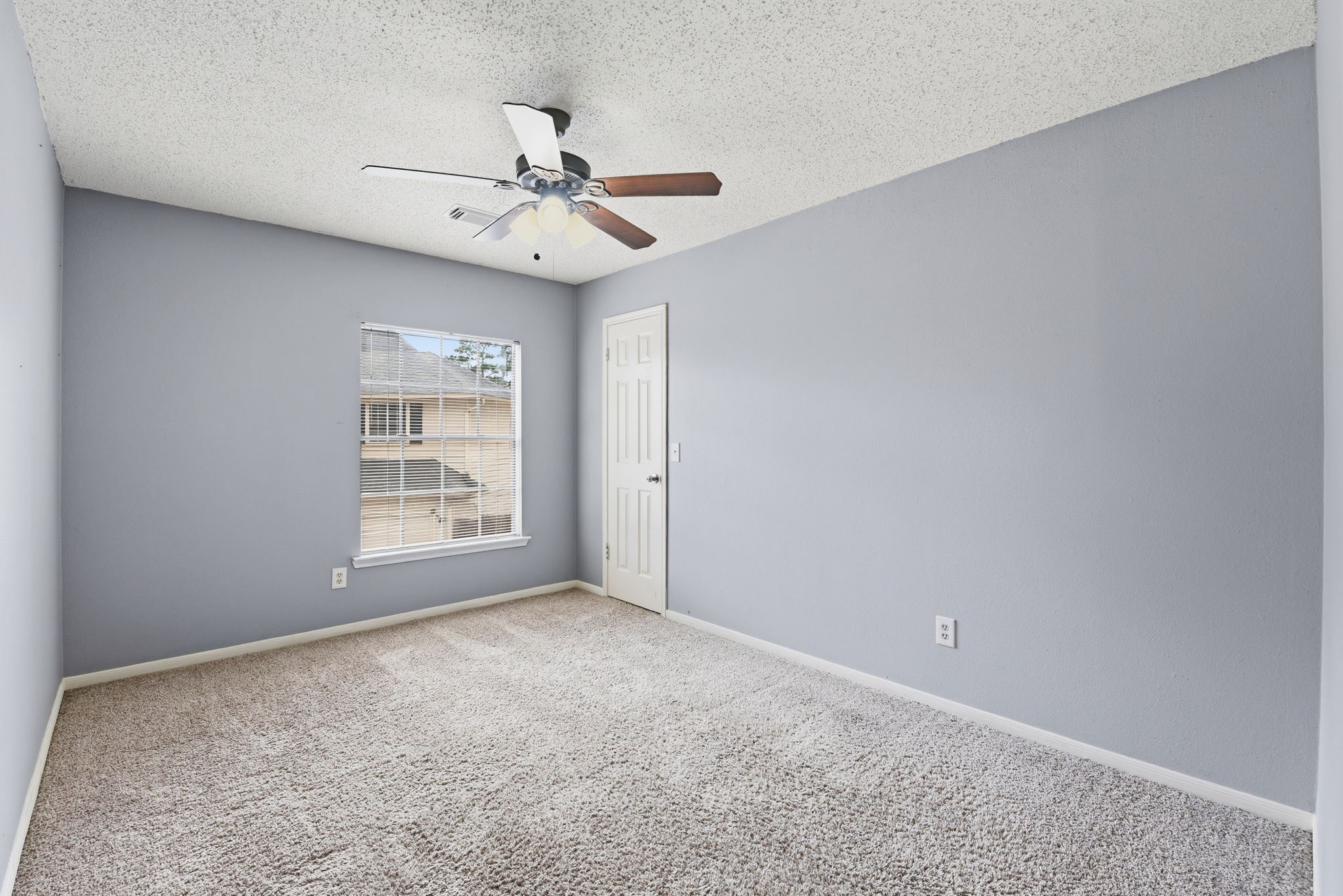 2726 Alderleaf Place Spring, TX 77388 - Photo 27 of 36 Large room sizes!