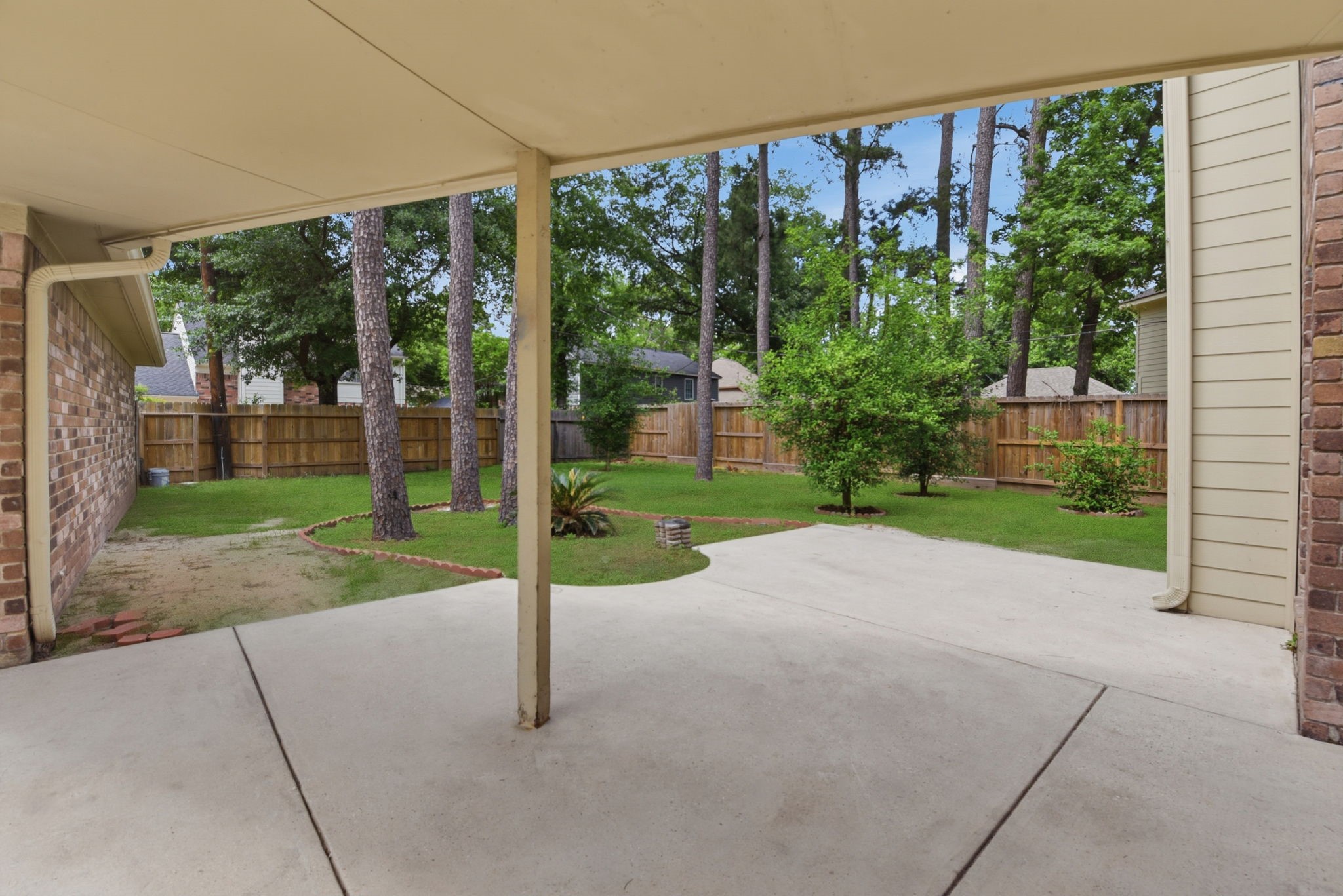 2726 Alderleaf Place Spring, TX 77388 - Photo 35 of 36 Bring the picnic table!