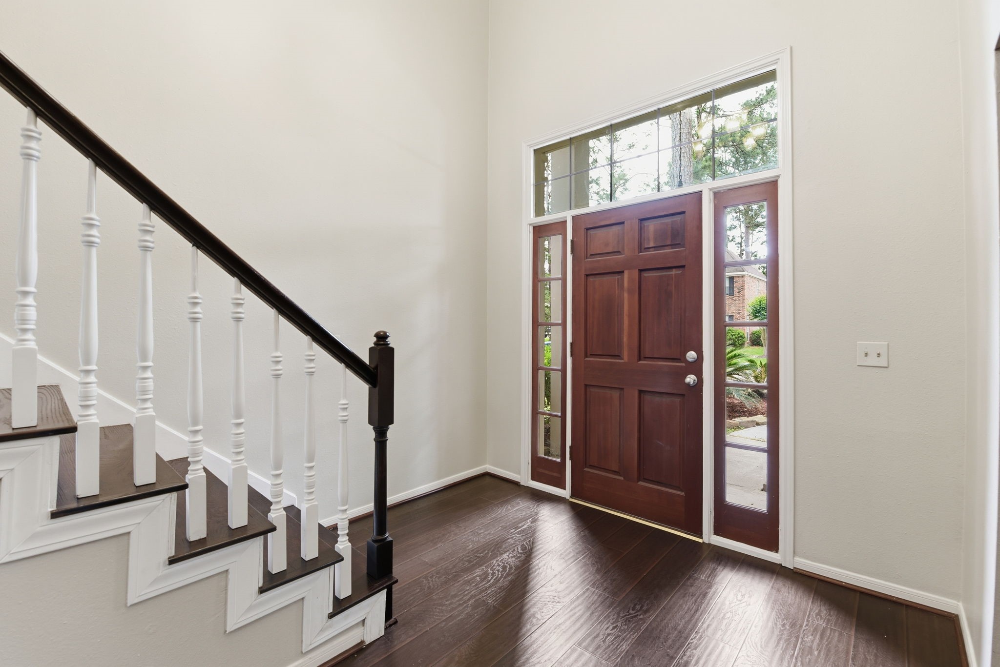 2726 Alderleaf Place Spring, TX 77388 - Photo 4 of 36 Dramatic 2-story Entry