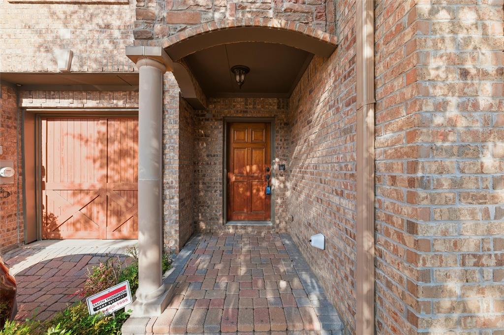 563 Rockingham Drive Irving, TX 75063 - Photo 3 of 33