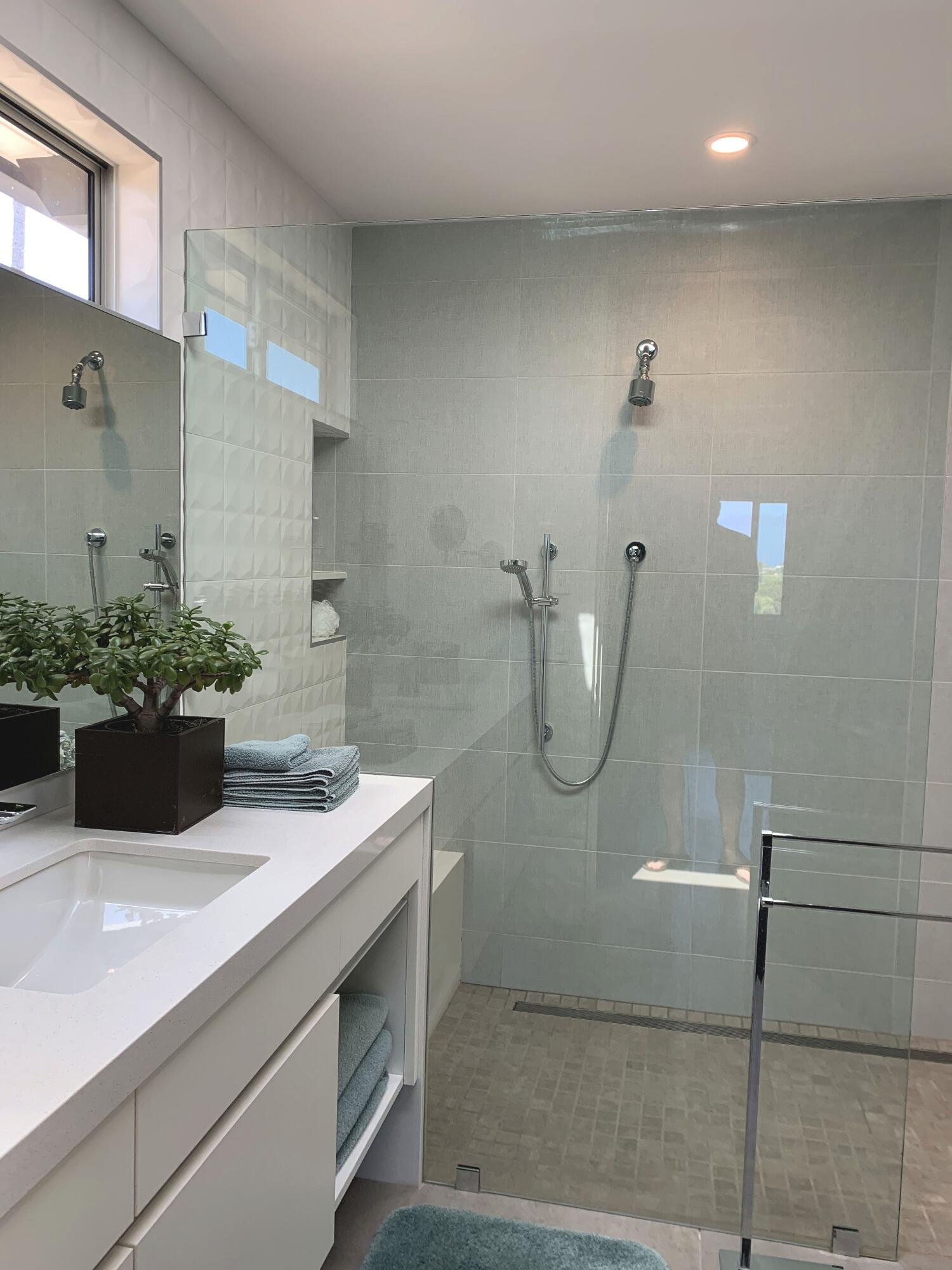 5038 Windsor Drive Pacific Beach, CA 92109 - Photo 17 of 33 Bath 2