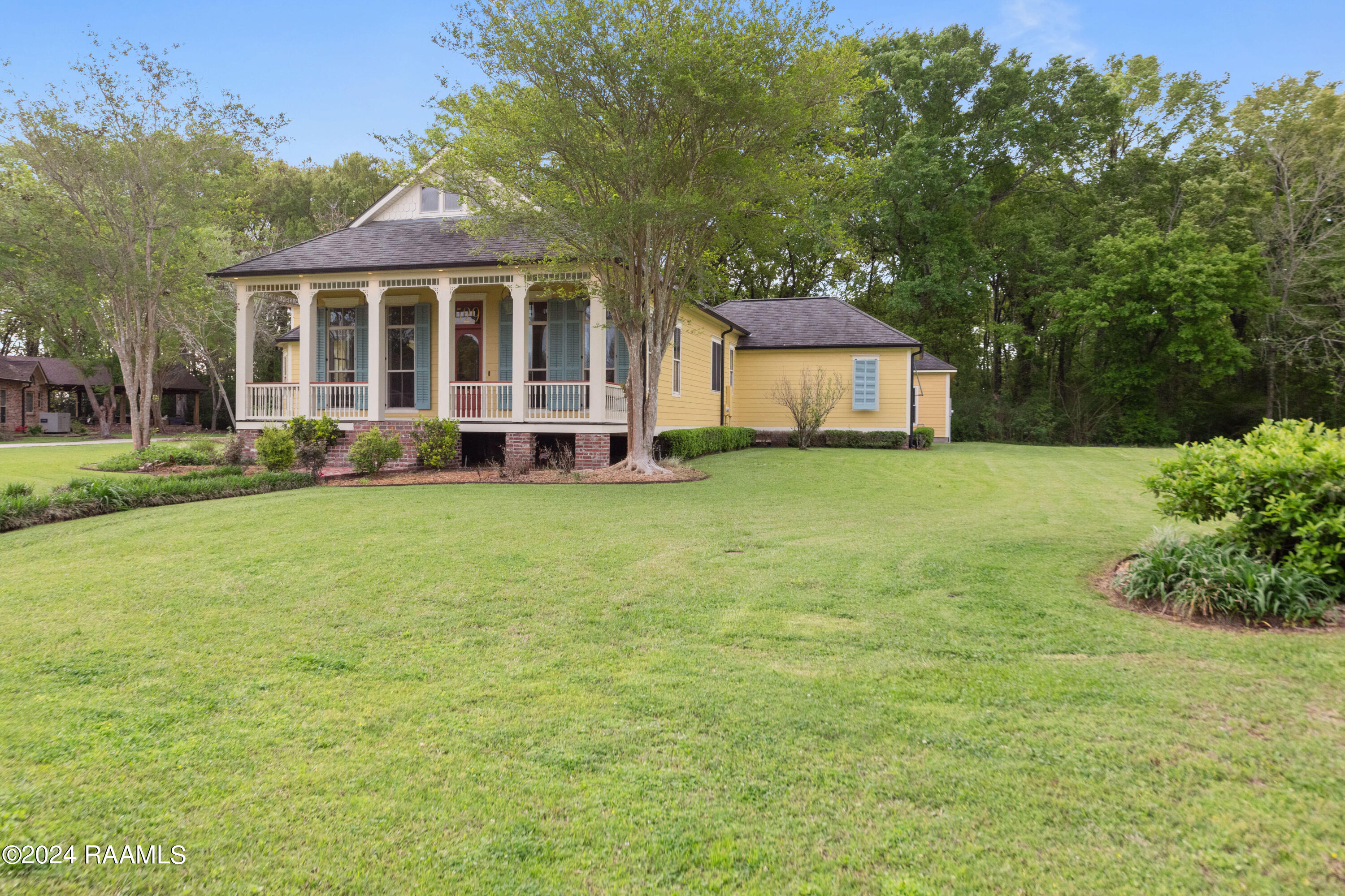 529 Rue La Belle Breaux Bridge, LA 70517 - Photo 5 of 50 529RueLaBelle-3