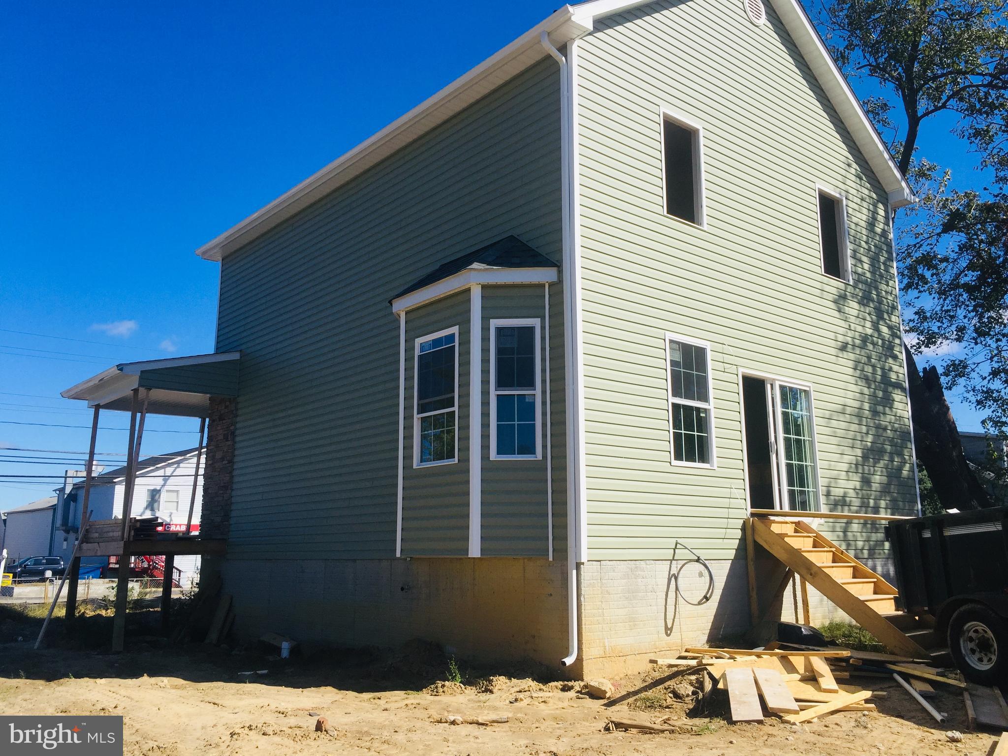 7101 Old North Point Road Baltimore, MD 21219 - Photo 2 of 14 Gallery Image 2