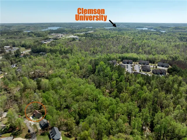 $395,000 | 3064 Woodale Circle, Seneca, SC 29678