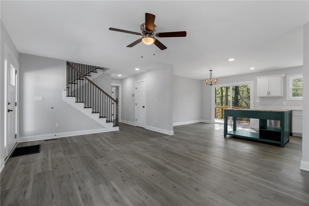 3064 Woodale Circle Seneca, SC 29678 - Photo 4 of 34