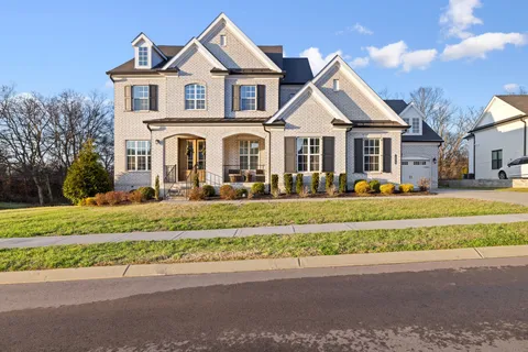$1,325,000 | 2026 Conductor Lane, Thompson's Station, TN 37179