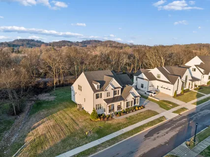 $1,325,000 | 2026 Conductor Lane, Thompson's Station, TN 37179
