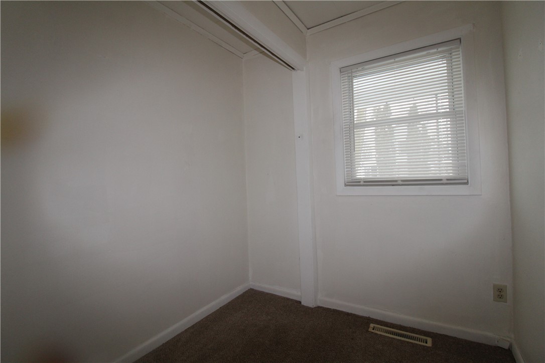 59 Griffith Street Corning, NY 14830 - Photo 6 of 25 same small room