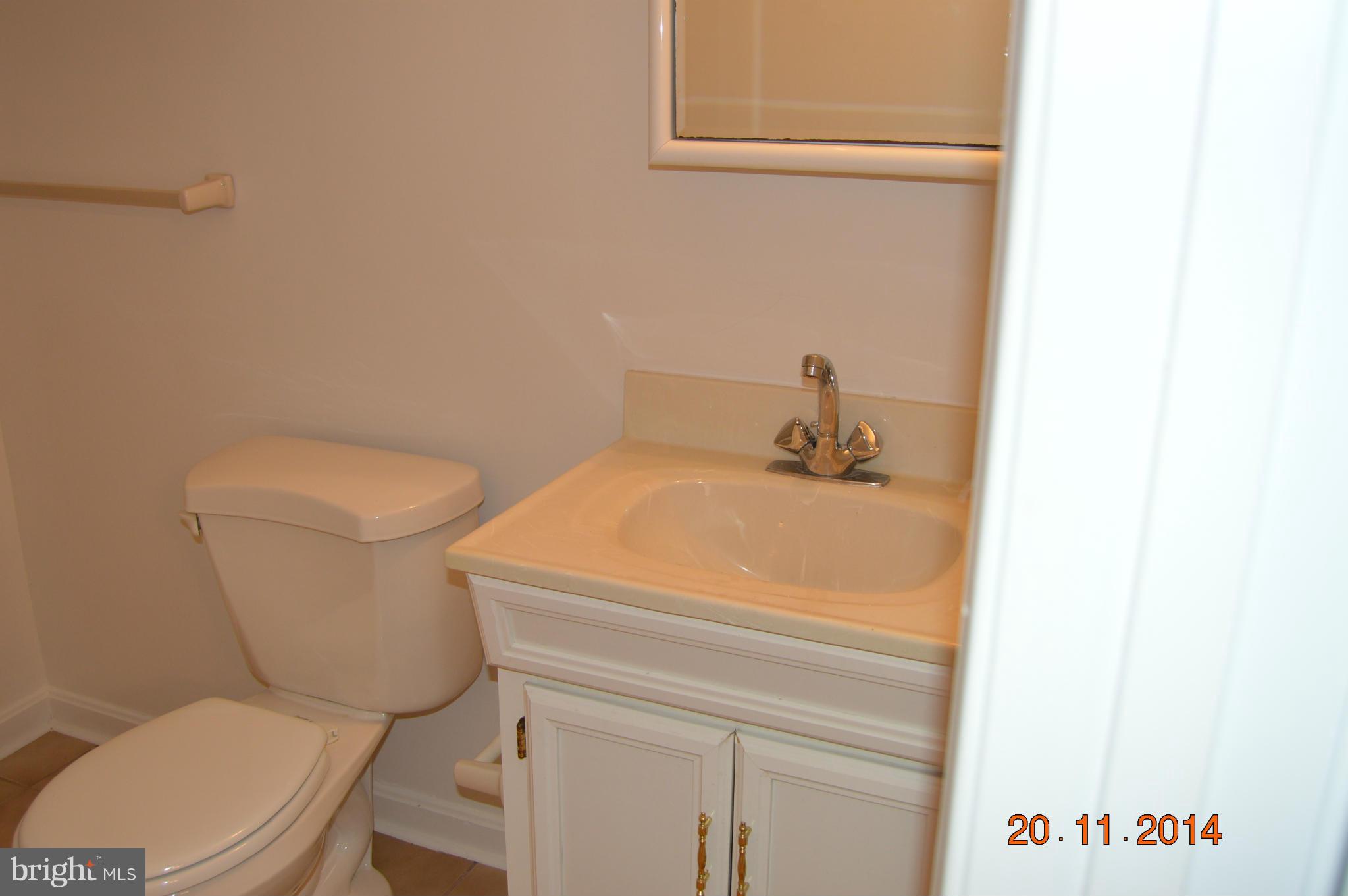 2227 Shore Drive Edgewater, MD 21037 - Photo 11 of 24 Bath (Master)