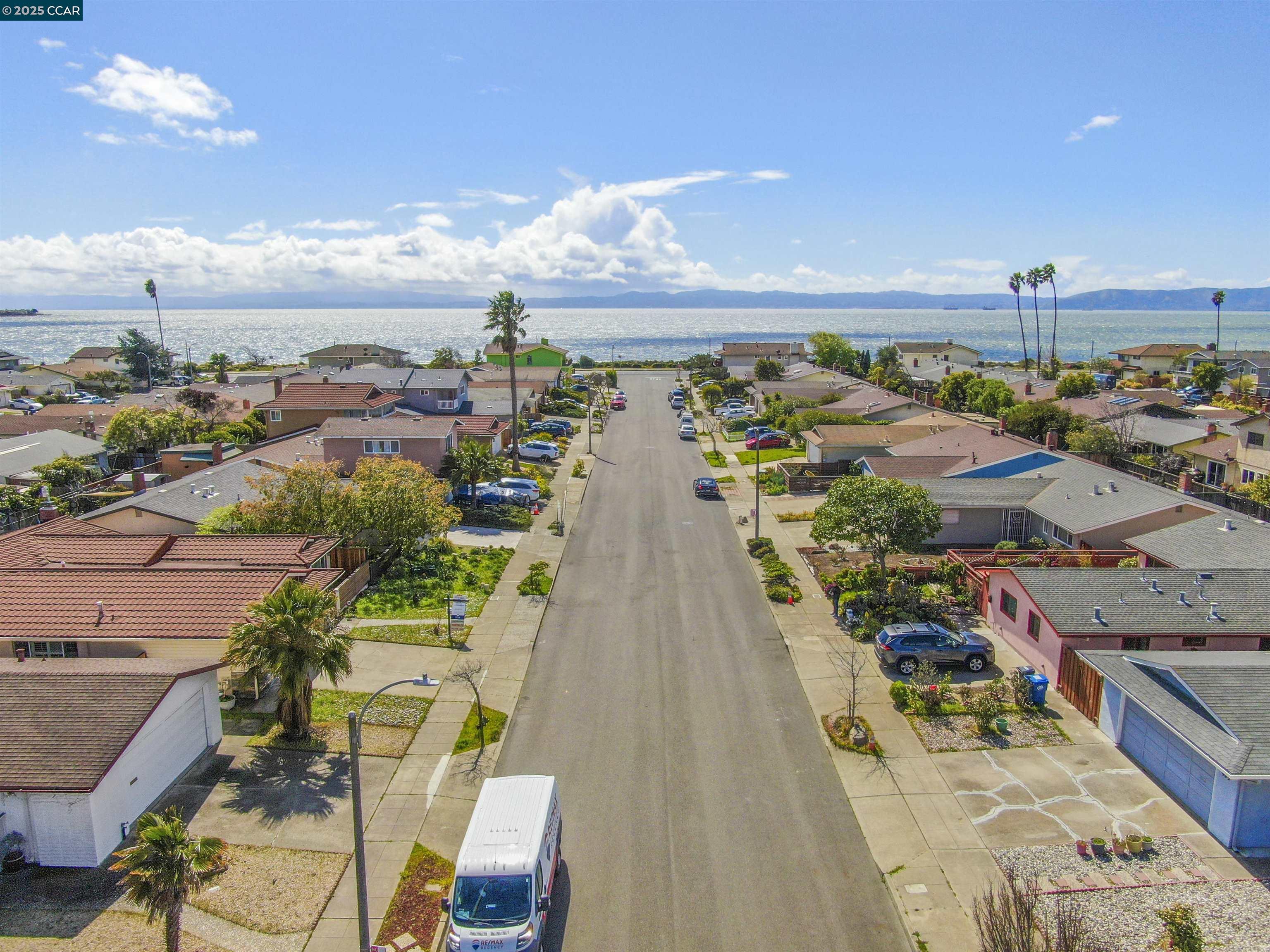 404 Coral Reef Road Alameda, CA 94501 - Photo 15 of 33 a view of a city