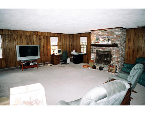 151 Peakham Road Sudbury, MA 01776 - Photo 4 of 11