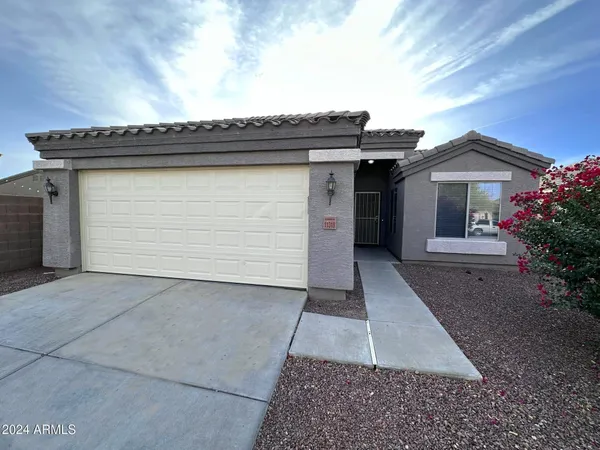 $1,725 | 11319 West Brittlewood Drive, Phoenix, AZ 85037