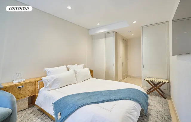 $9,750,000 | 870 5th Avenue, Unit 14E | Lenox Hill