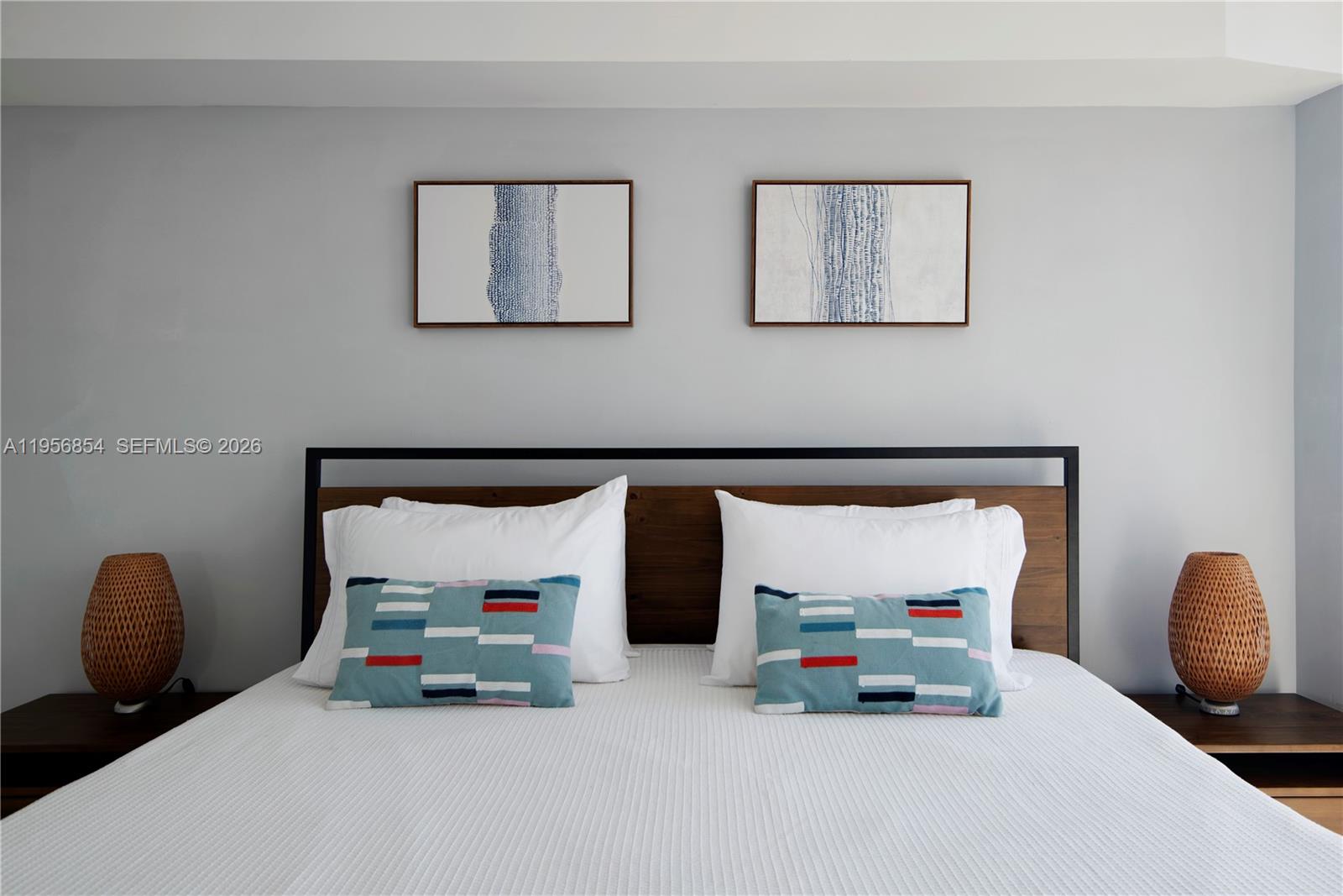 485 Brickell Avenue, Unit 3208 Miami, FL 33131 - Photo 18 of 29 a bedroom with bed and window