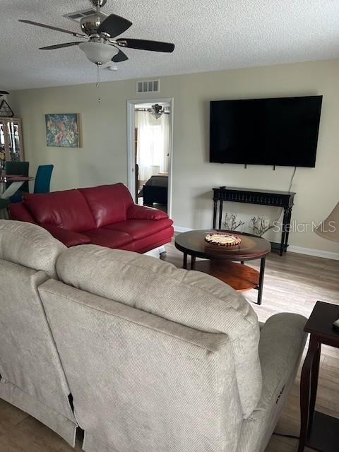 9748 Southwest 97th Street Ocala, FL 34481 - Photo 2 of 16