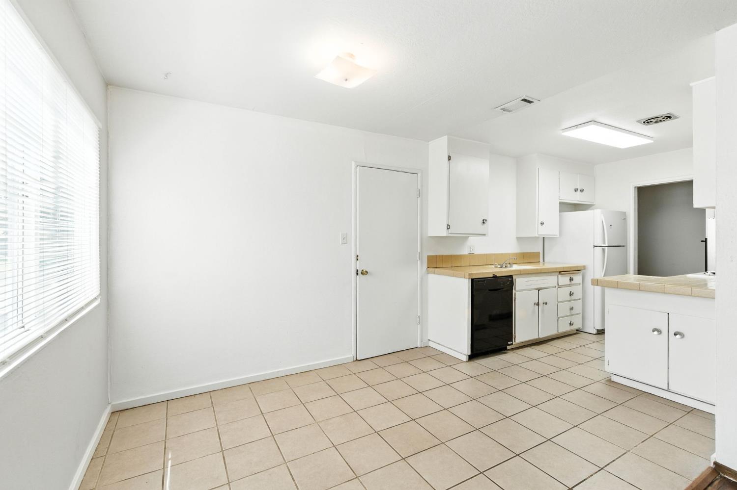 1718 Pole Line Road Davis, CA 95618 - Photo 8 of 22