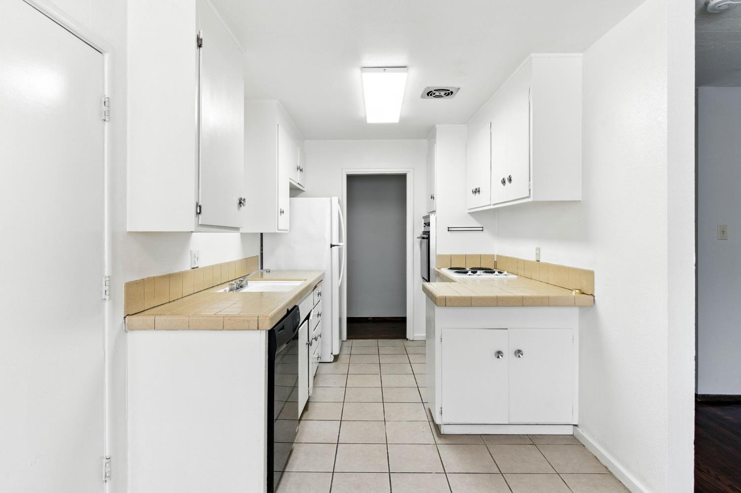 1718 Pole Line Road Davis, CA 95618 - Photo 10 of 22