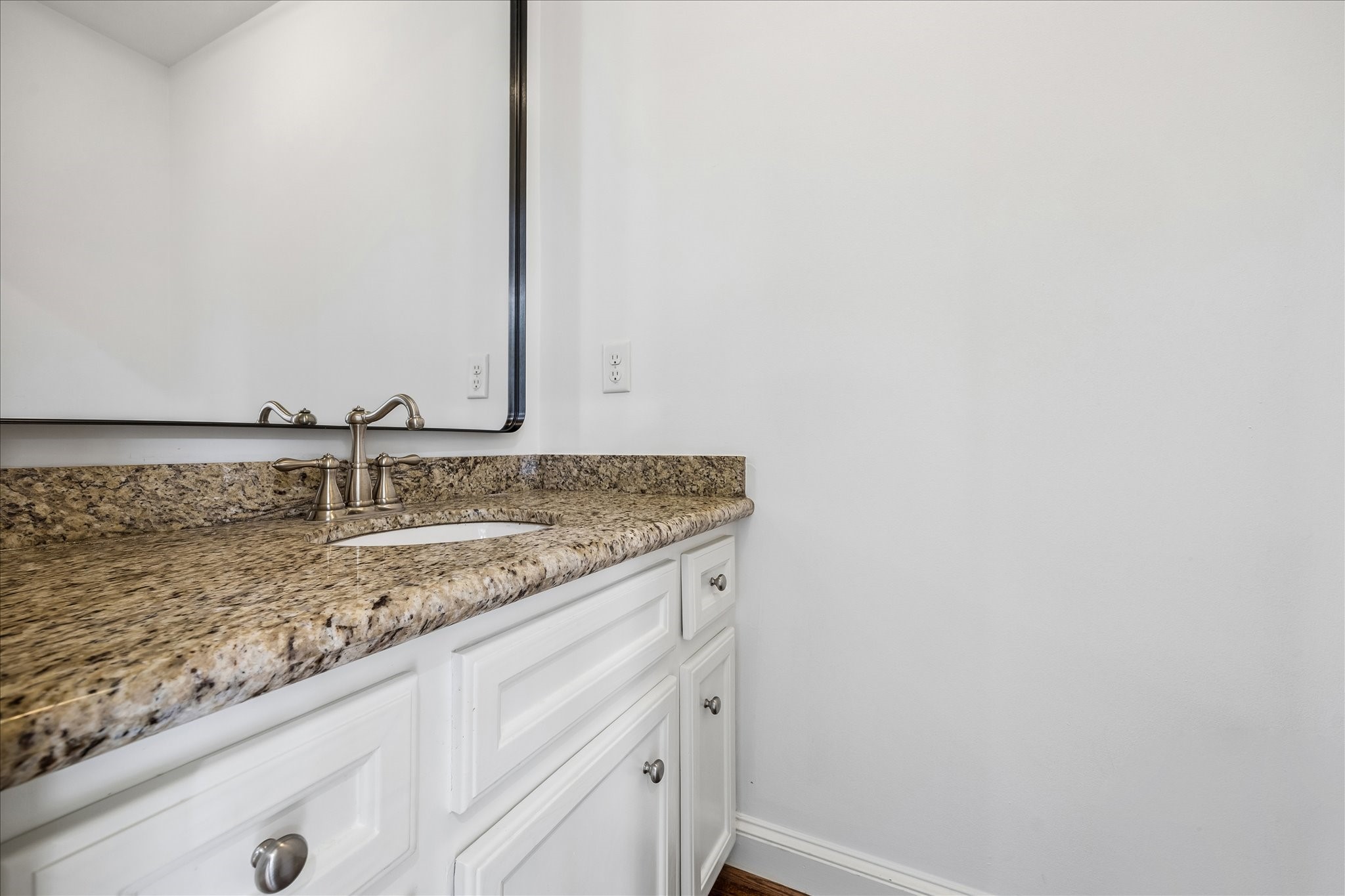 2510 Genesee Street Houston, TX 77006 - Photo 16 of 40 Second Floor Half Bath of Living Area & Kitchen