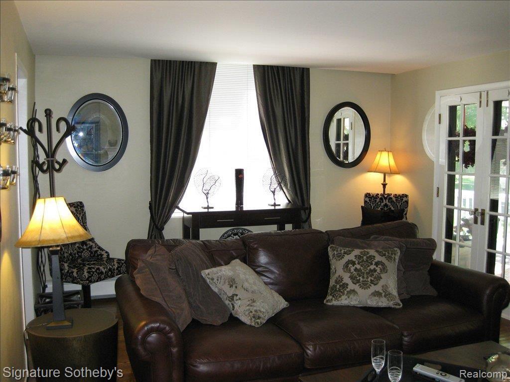 2219 Yorkshire Road Birmingham, MI 48009 - Photo 14 of 25 Living Room 2