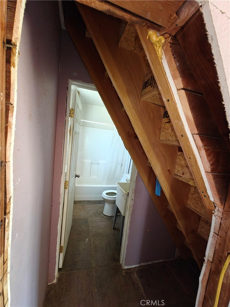 31576 Emerald Road Lucerne Valley, CA 92356 - Photo 26 of 44 a view of entryway