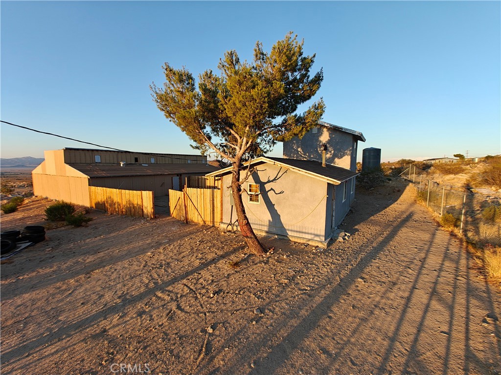 31576 Emerald Road Lucerne Valley, CA 92356 - Photo 4 of 44
