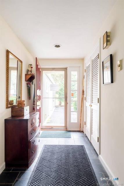 141 Flintlock Road Madison, CT 06443 - Photo 9 of 26