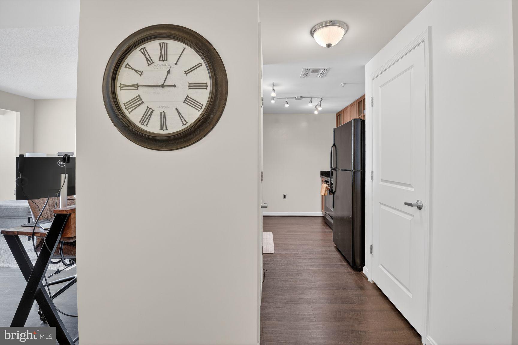 930 Wayne Avenue, Unit 907 Silver Spring, MD 20910 - Photo 13 of 54