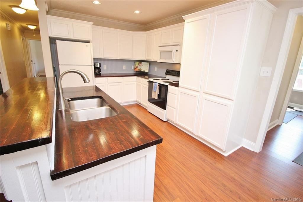 2883 Greenleaf Road Clover, SC 29710 - Photo 8 of 22