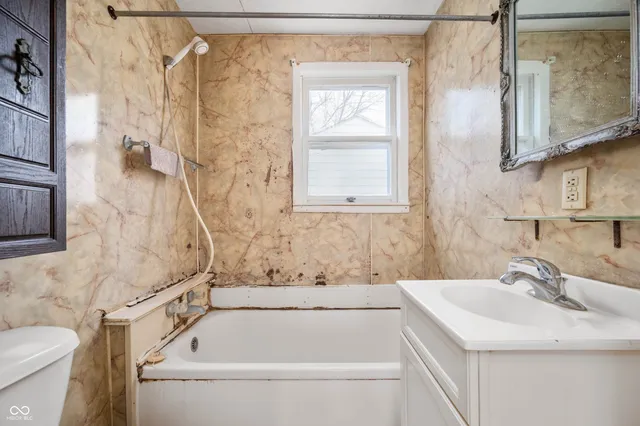 $67,900 | 2915 Central Avenue, Anderson, IN 46016