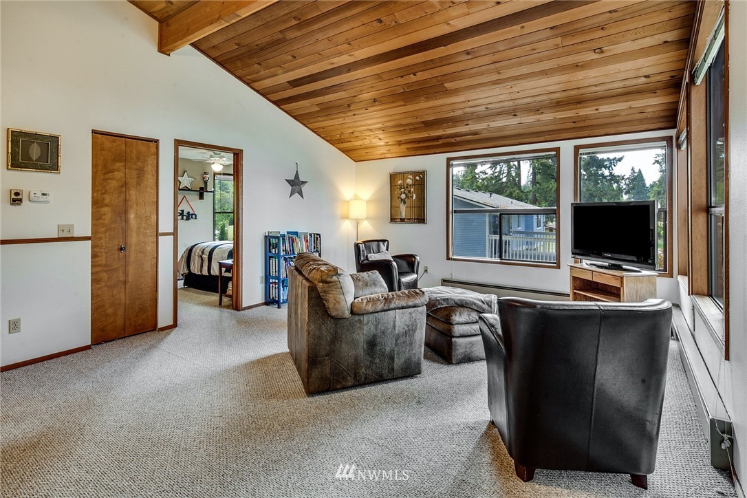 14515 Southeast 139th Place Renton, WA 98059 - Photo 16 of 35 Gallery Image 16
