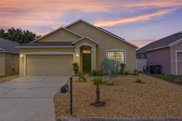 $2,900 | 422 Graystone Boulevard, Davenport, FL 33837